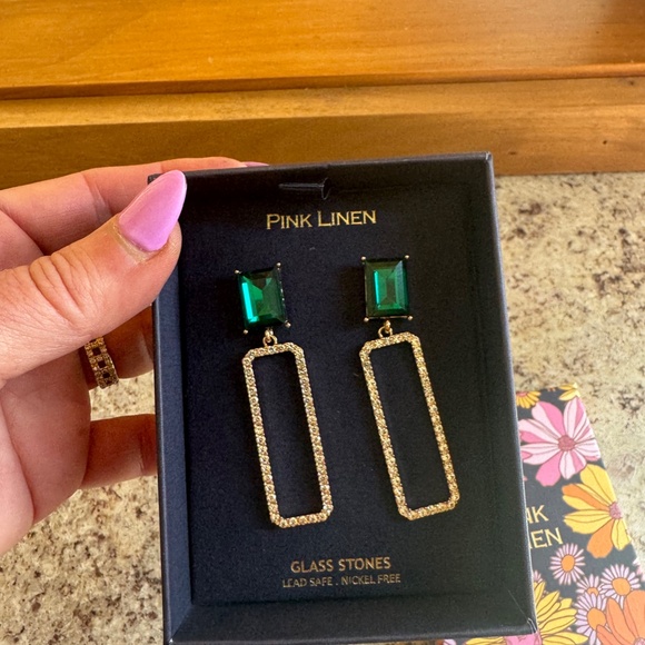 PINK LINEN EARRINGS BRAND NEW WITH BOX - Picture 1 of 3